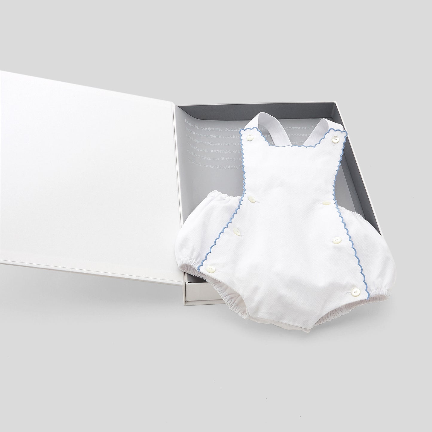 サロペット（専用ボックス入り）
