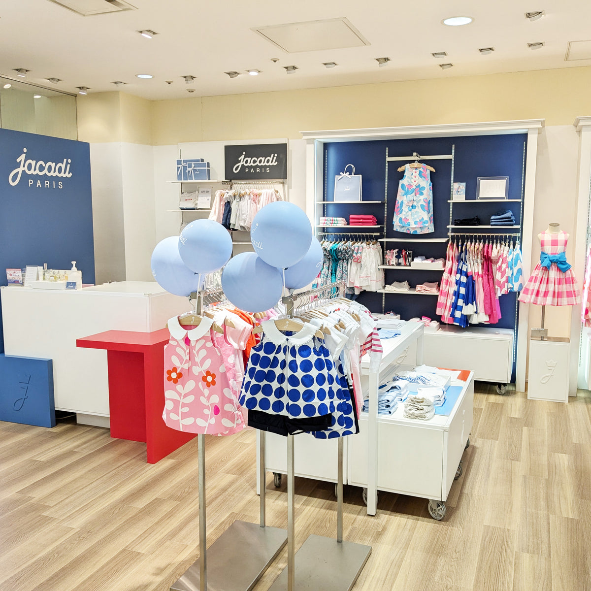 ジャカディ 岩田屋本店